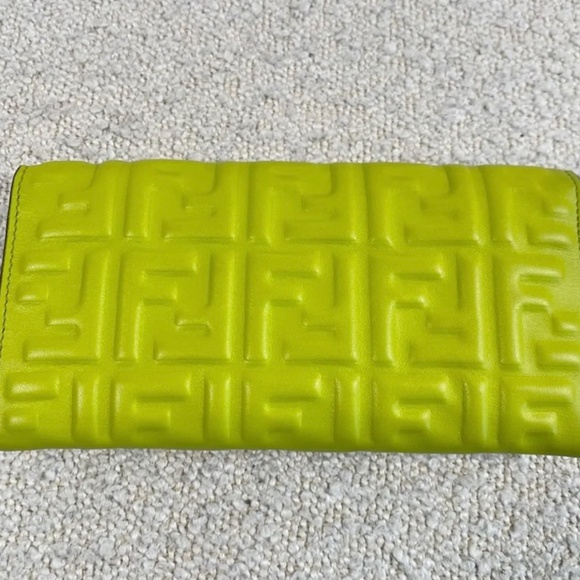 Authentic Pre-owned Baguette Continental With Chain Green - Picture 3 of 16